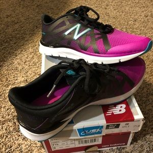 New Balance WX811BK2 Trainers
